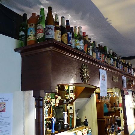 The Sun Inn Englefield Green 외부 사진