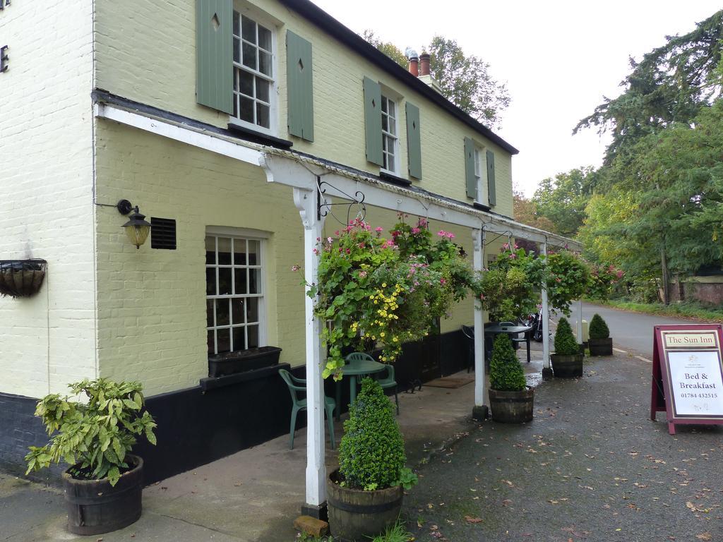 The Sun Inn Englefield Green 객실 사진